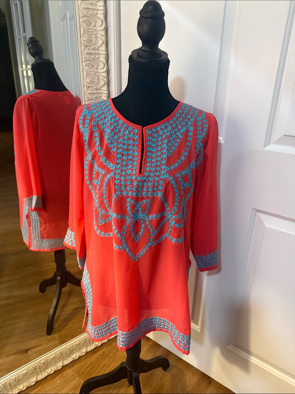 Gretchen Scott Designs Coral Tunic with Turquoise Embroidery Accents Preppy
